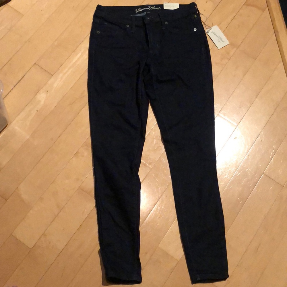 Universal Thread Jeans